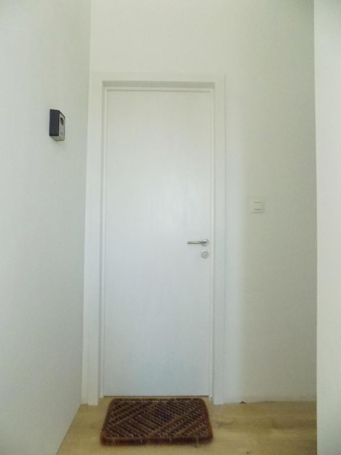 La Lodelinsartoise - Meuble De 3 Cles Apartment *